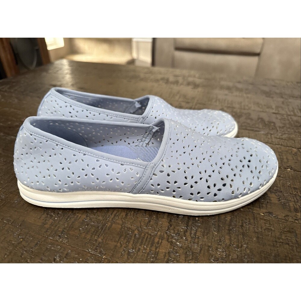 Clarks Shoes Womens Blue Breeze Emily Perforated Cloudsteppers Slip Ons Size 9.5